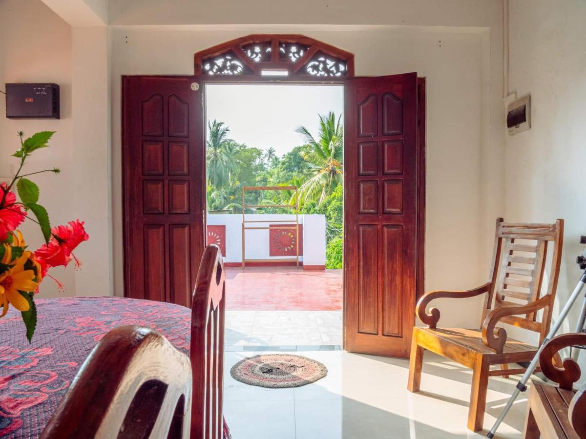 Surfing Guest House Matara Buitenkant foto