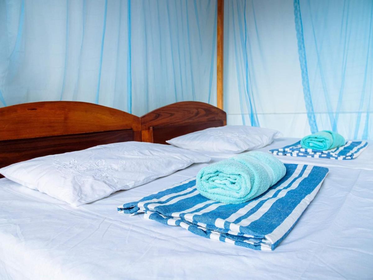 Surfing Guest House Matara Buitenkant foto