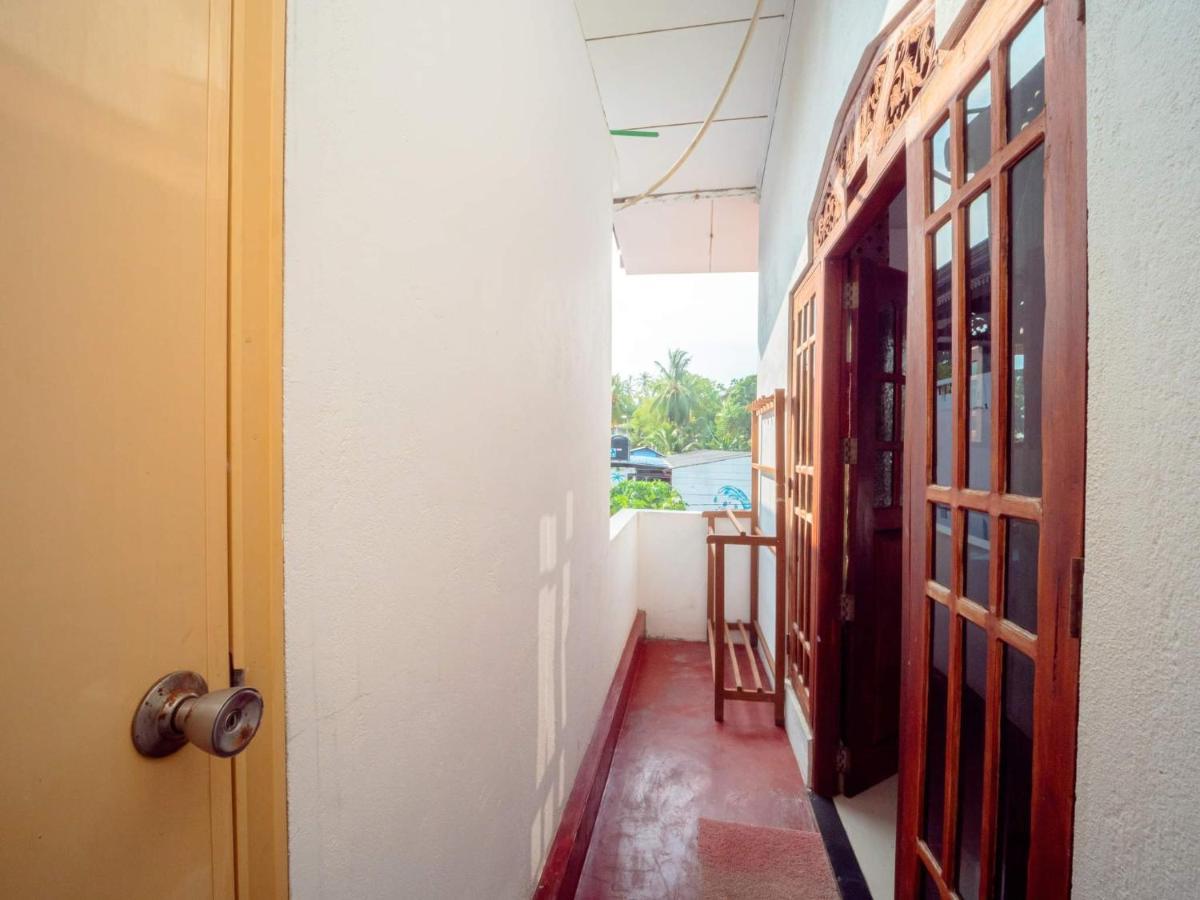 Surfing Guest House Matara Buitenkant foto