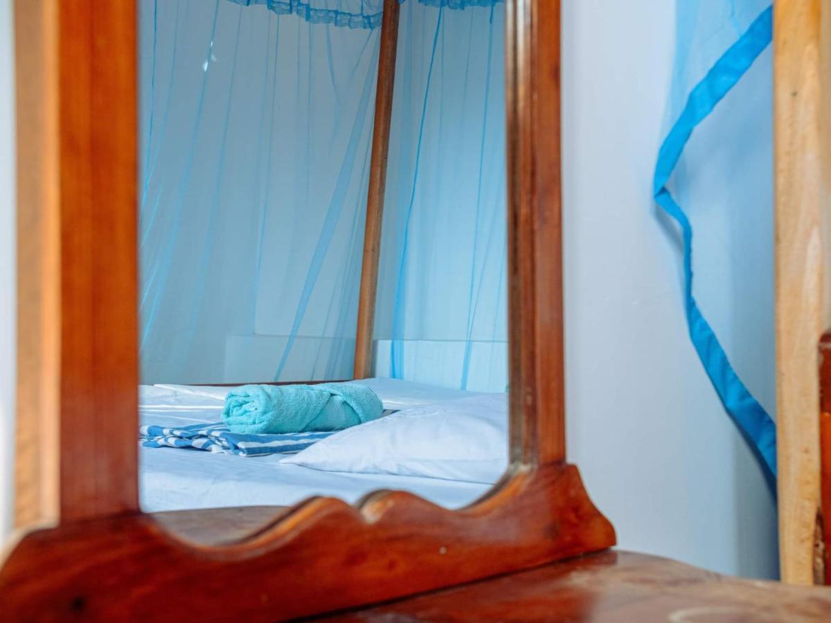 Surfing Guest House Matara Buitenkant foto