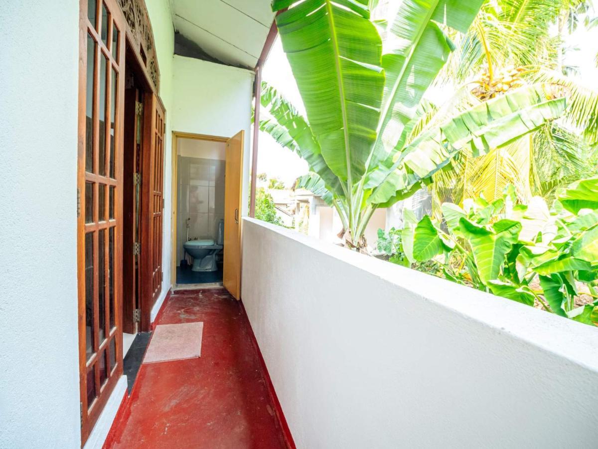 Surfing Guest House Matara Buitenkant foto